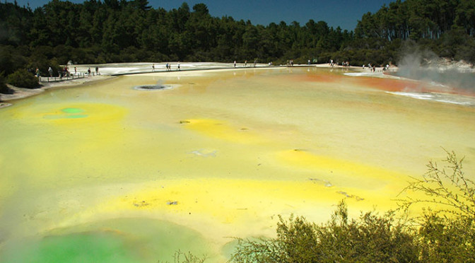 Wai-O-Tapu – geotermální park, Rotorua, Nový Zéland