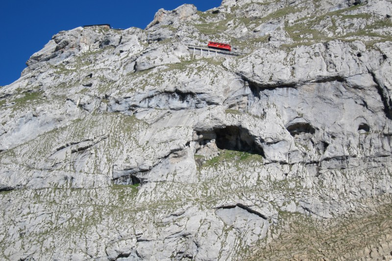 Nejstrmější zubačka světa - do stanice Pilatus Kulm