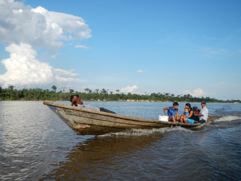 Plavba na lodi po řece Amazonas, Peru