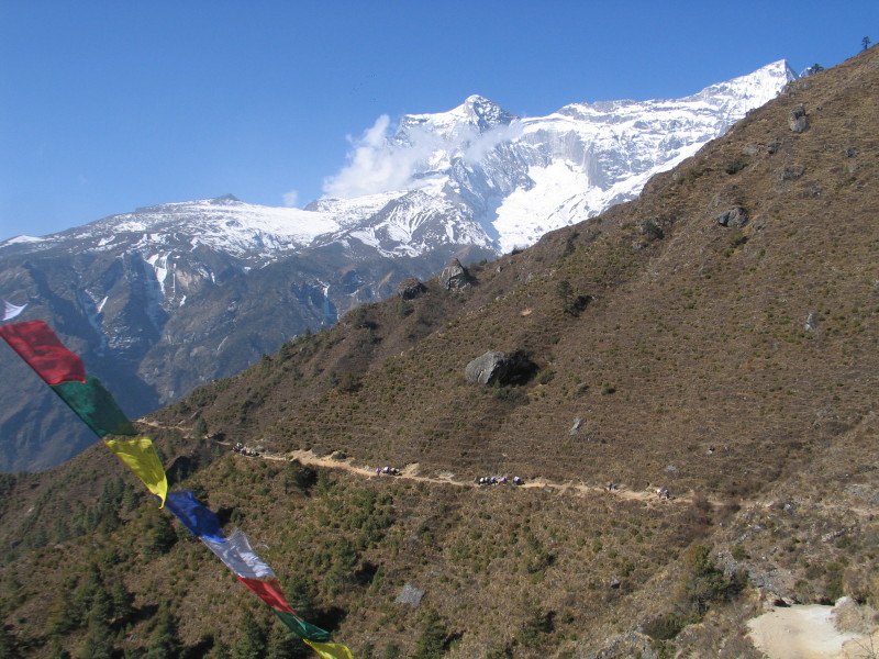 Stezka od Namche Bazaar.