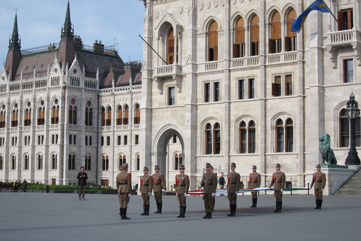 Ceremonie vztyčení státní vlajky, Budapešť