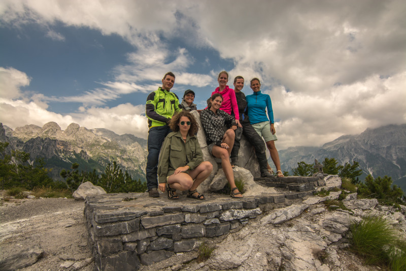 Ve vrcholcích národního parku v Albánii jsme potkali motorkáře, kteří jak jsme později zjistili byli z Břeclavi a z Brna.