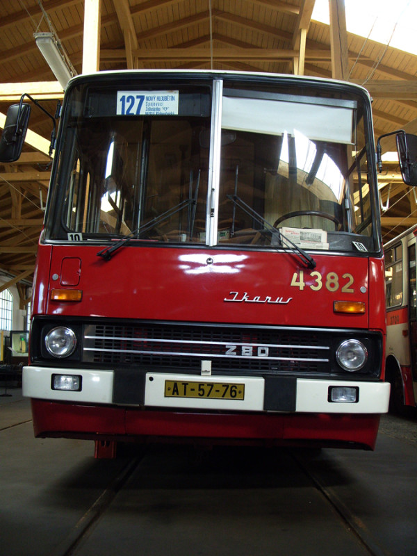 Ikarus 280