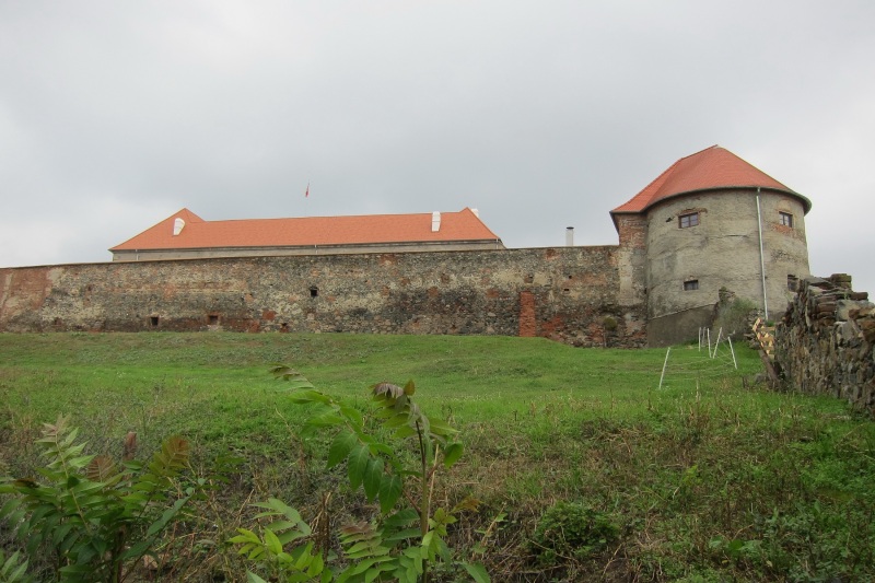 Hrad a zámek Dolní Kounice