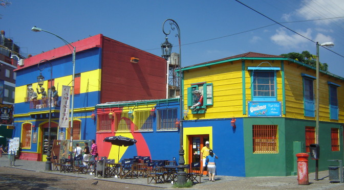 Barevná čtvrť La Boca v Buenos Aires