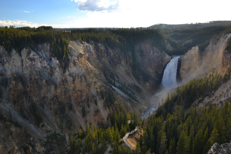 Spodní vodopád v yellowstonském Grand Canyon.