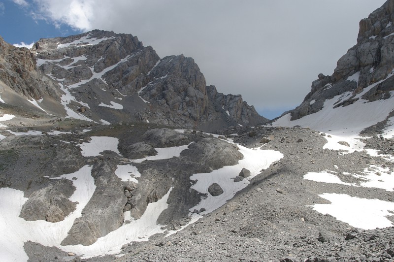 hory nad Arslanbobem, Ferganský hřeben, Kyrgyzstán