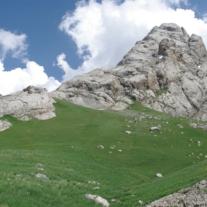 hory nad Arslanbobem, Ferganský hřeben, Kyrgyzstán