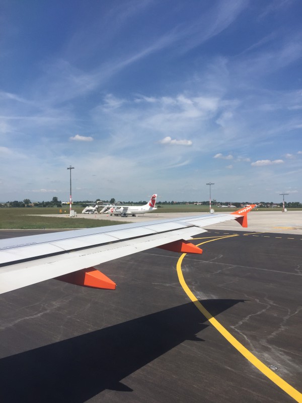 Opouštíme letiště Václava Havla v Praze v letadle společnosti EasyJet a míříme do Amsterdamu.