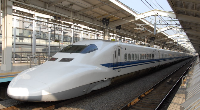 Vlak Shinkansen v Japonsku.