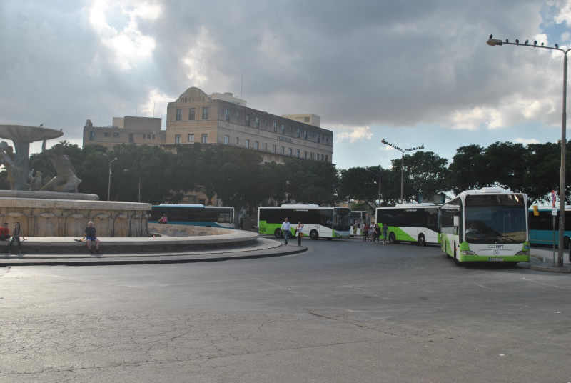 Největší autobusové nádraží před branami Vallety