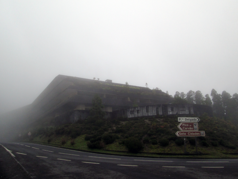 Opuštěný hotel v Sete Cidades