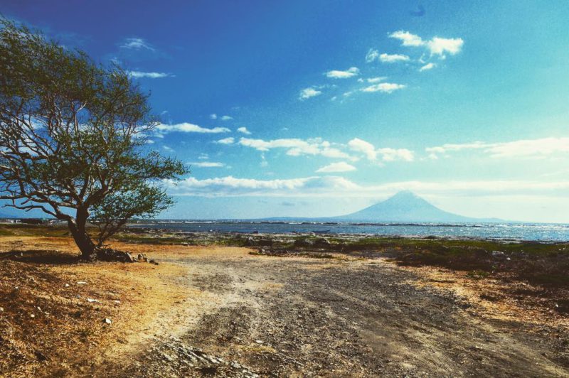 Lago Nicaragua a sopka Concepción na ostrově Ometepe. Pohádkový výhled do báječné země. Nikaragua, duben 2016