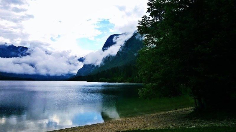 Slovinsko – Bohinjské jezero bez ostrůvku a turistů. Autor: Anna Krejčíková