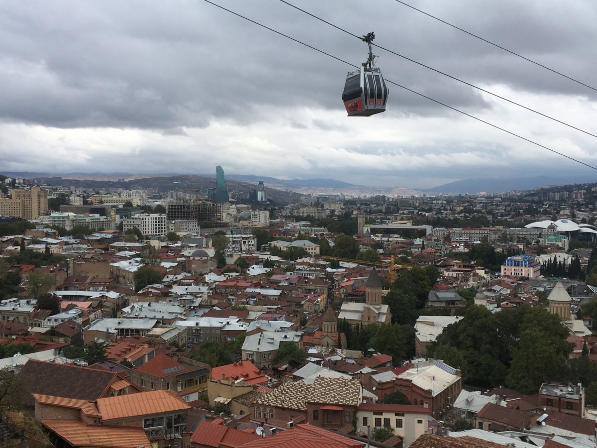 Lanová dráha nad Tbilisi (k pevnosti či soše Matka Gruzie)